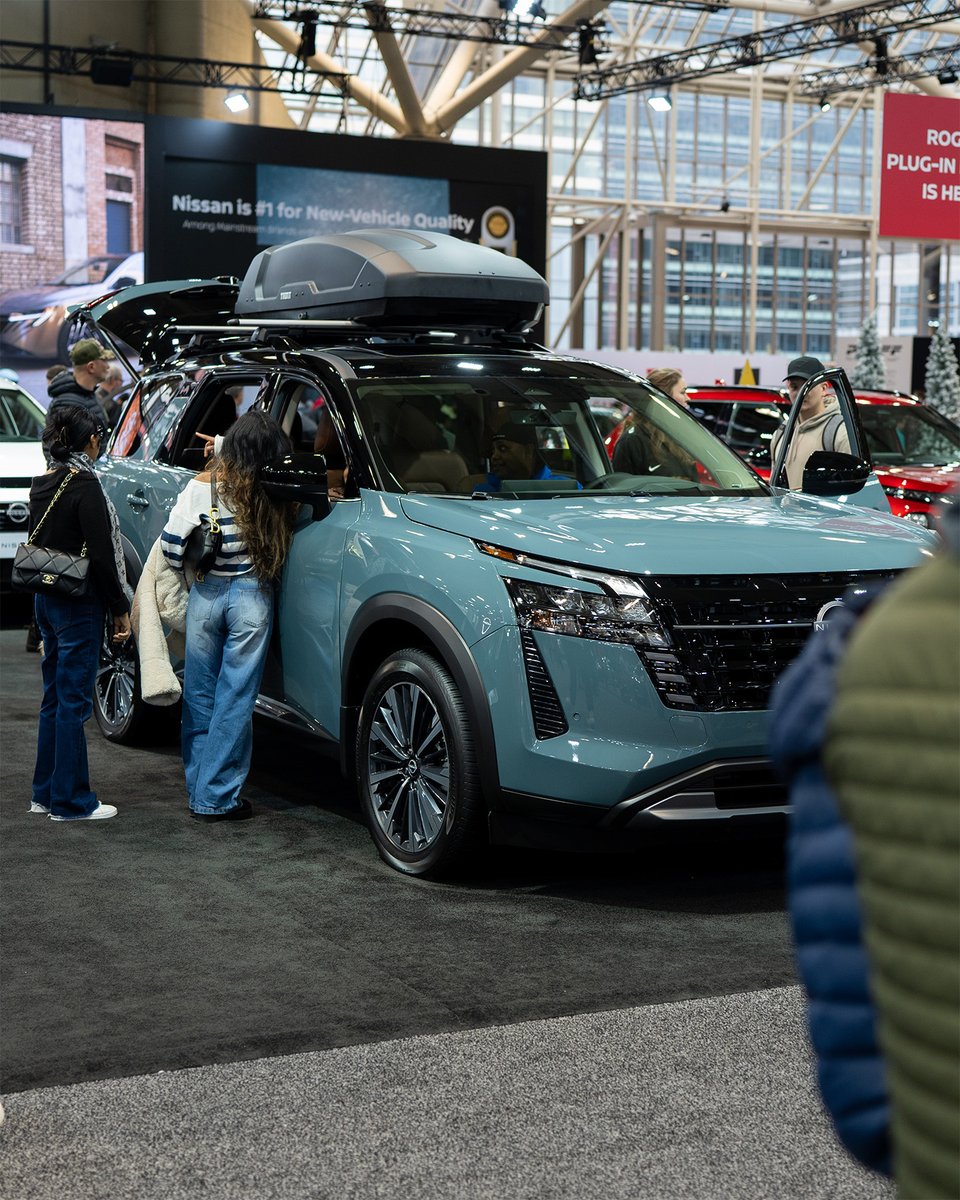 Canadian International AutoShow tweet media