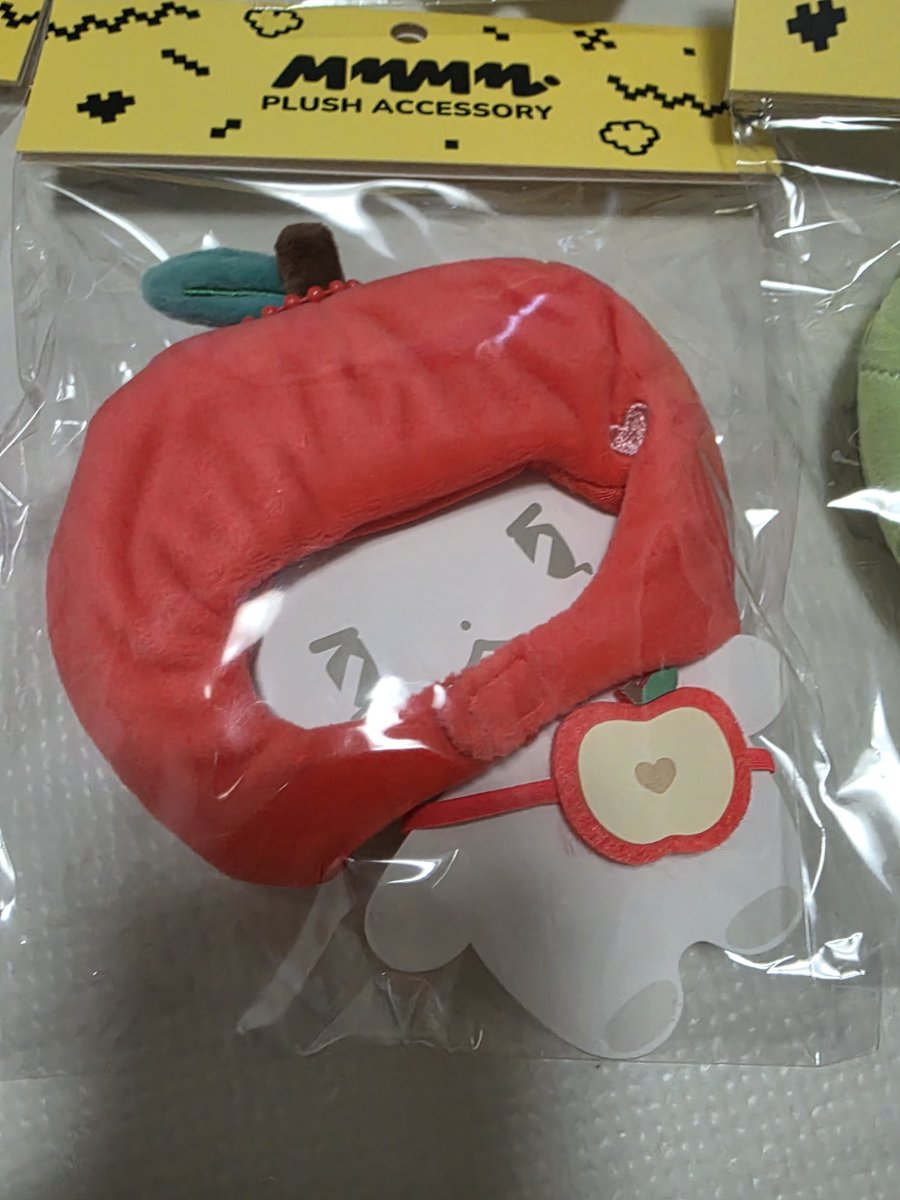 ssonimgrgj's tweet photo. 플레이브 은호 쿠션, 므모모자, 포카팩 일괄 택포 4.9
PLVAE BBUU FACE CUSHION https://t.co/3H1ycYxW4N