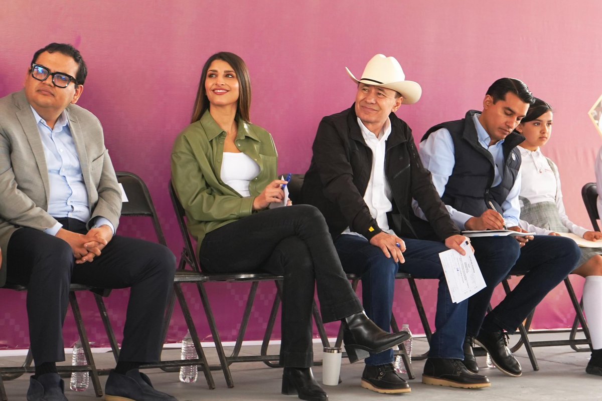PaulinaOcanaE's tweet photo. Sonora se transforma con la visión municipalista de nuestro gobernador @AlfonsoDurazo.

Acompañamos su gira por #Opodepe, #Rayón y #SanMiguelDeHorcasitas para entregar becas, equipo educativo y acciones hídricas que fortalecen a las comunidades y amplían oportunidades para sus familias.

Desde campaña lo dijo: ya le toca a quienes nunca les había tocado. Y hoy sigue cumpliendo esa palabra en cada municipio.