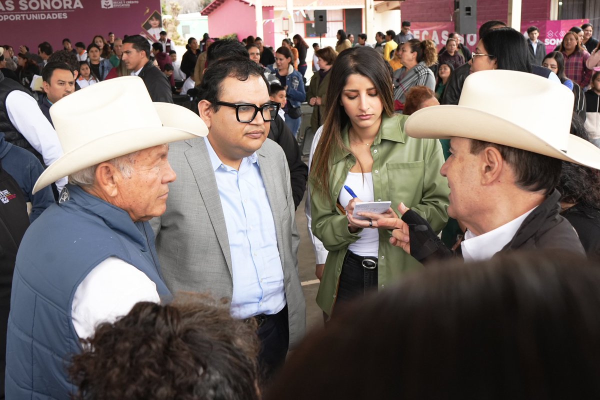 PaulinaOcanaE's tweet photo. Sonora se transforma con la visión municipalista de nuestro gobernador @AlfonsoDurazo.

Acompañamos su gira por #Opodepe, #Rayón y #SanMiguelDeHorcasitas para entregar becas, equipo educativo y acciones hídricas que fortalecen a las comunidades y amplían oportunidades para sus familias.

Desde campaña lo dijo: ya le toca a quienes nunca les había tocado. Y hoy sigue cumpliendo esa palabra en cada municipio.