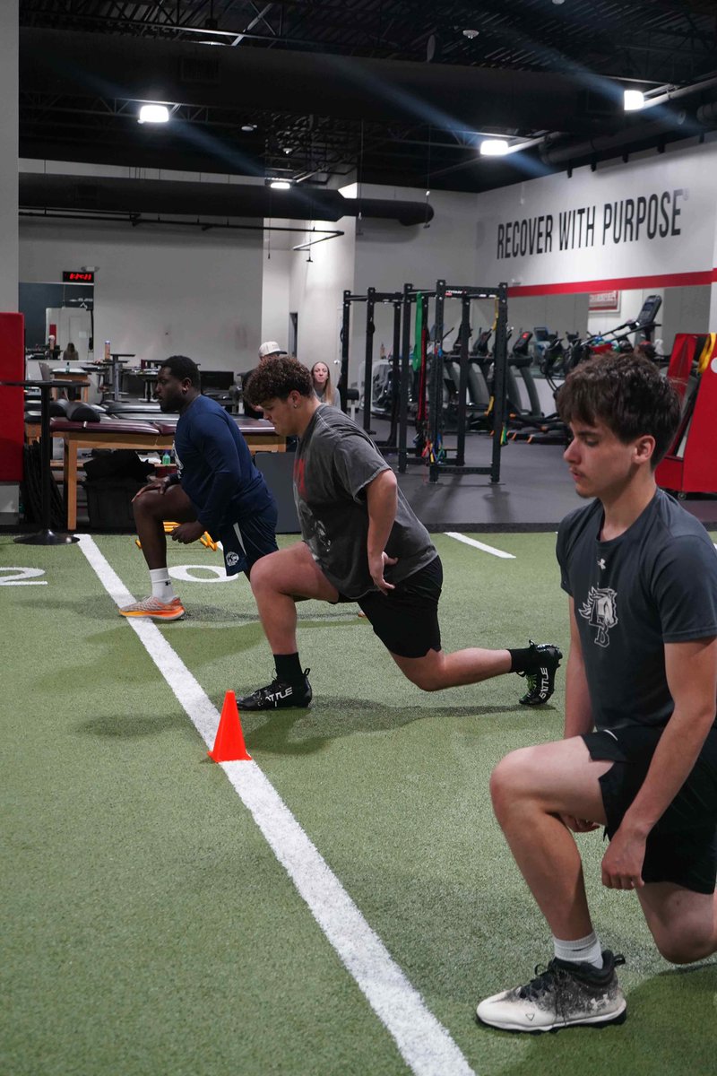 RyderSoderman's tweet photo. Blessed to be able to get that Sunday grind.
@CoachLeonardTX 
@CoachGrantLee 
@LoganTillman https://t.co/aVmeKCEMlt