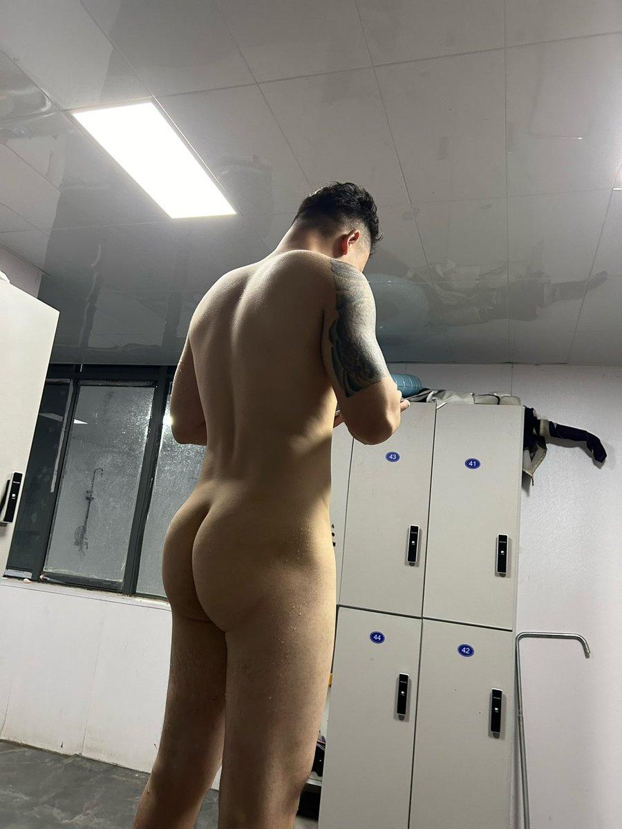 SHZYAM1's tweet photo. 祝我们2026新年快乐 https://t.co/mHL9XGZQzv