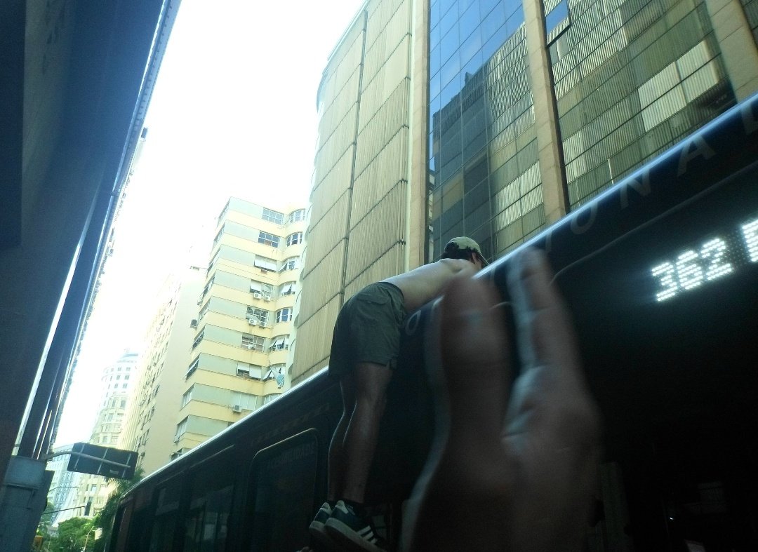 é carnaval no Brasil 😭🇧🇷