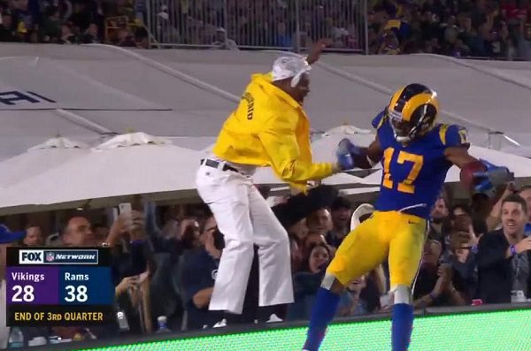 Dapping up YG on TNF is an all-time “The Rams are back in L.A.” moment.

Robert Woods is the perfect embodiment of the culture that made the city buy in.

Super Bowl champ now gets to retire with the hometown team.

Salute to Bobby Trees.

A huge ovation at SoFi awaits for him.