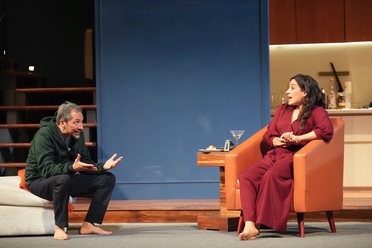 Toda Magda tiene su Julián, todo Julián tiene su Magda y todo matrimonio como el de ellos ha caído en la rutina. ¿Cómo salir de ella? Descúbrelo en #LaNota.

📅 20 de feb. | ⏰ 7 y 9 p.m.
📅 21 de feb. | ⏰ 6 y 8 p.m.
📅 22 de feb. | ⏰ 1:30 y 5:30 p.m.
🎟️ bit.ly/BoletosLaNota