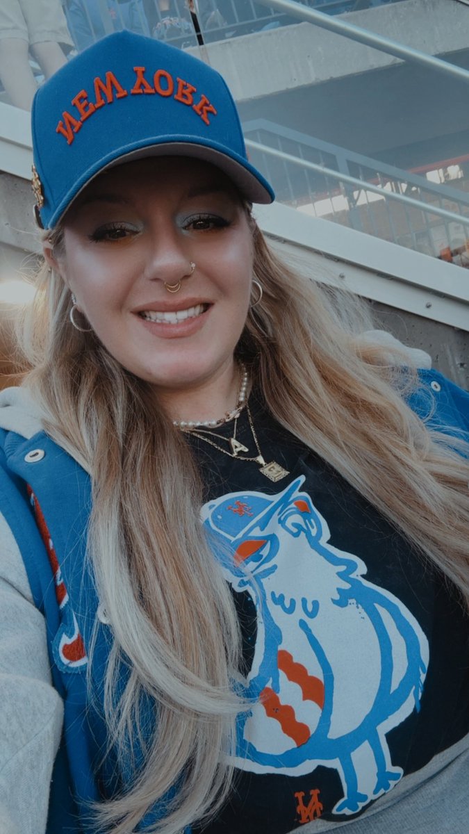 MissMetsFan's tweet photo. My #RallyCap is definitely one of My favorites 🤣🧡💙 #NYMets #BaseballGirlies https://t.co/kZJYHvZBmV
