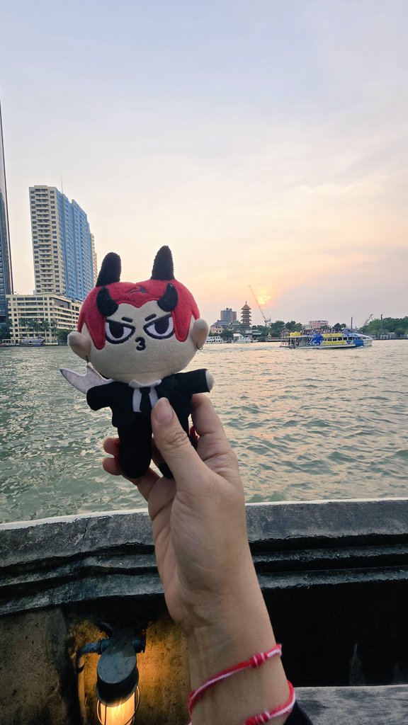 Being a PerthSanta fan makes my heart so happy every single day 🖤🤍

PerthSanta and Domiia are my daily dose of happiness 🥰

#PerthSanta 
#Domiia