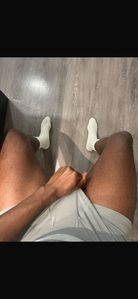 Veelad1's tweet photo. Iβm looking for straight//BI athletic type build guys with slender/slim build. Who willing to take sock pictures for money. #dmvfreaks #dmvnights #atl #atlniggas #dmvfreaks #dmvthroat #dmvtrade #straight #hetero # https://t.co/Hde9ffWK9p