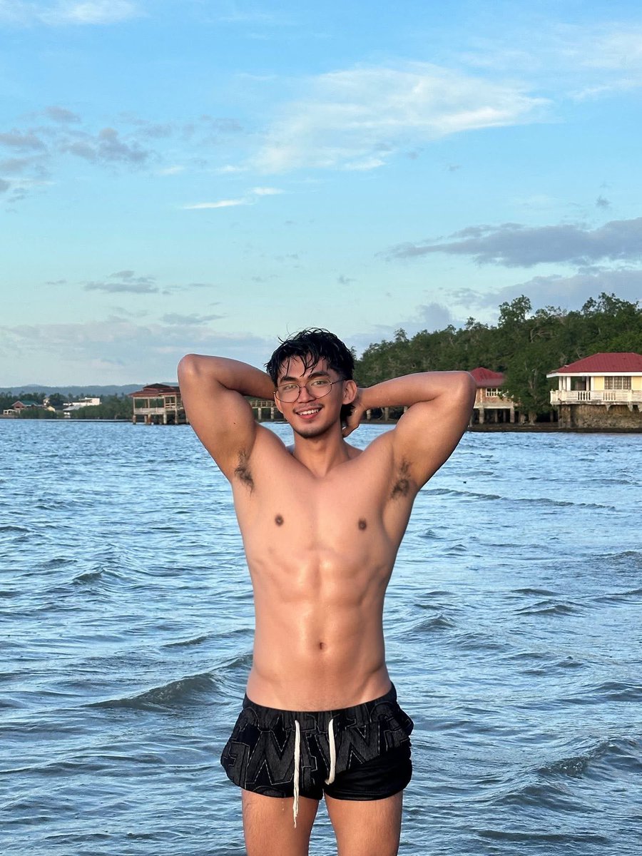 dailyhotdudes's tweet photo. Kerc Sumarago
💪 https://t.co/ZmlBXGben6