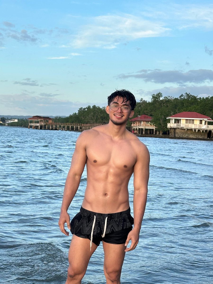 dailyhotdudes's tweet photo. Kerc Sumarago
💪 https://t.co/ZmlBXGben6