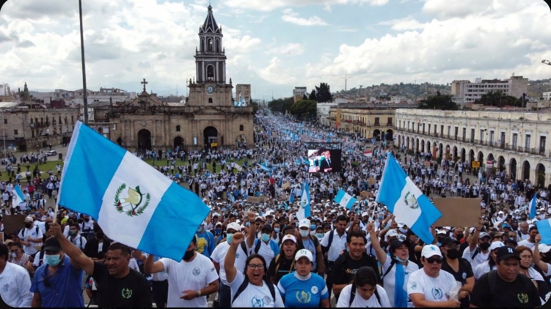 Herman5818Pb's tweet photo. Qué creen Gente.   Se viene la primer mega manifestación del año.
Chucho triste Se va porque se va.
Atentos todos a la convocatoria https://t.co/7OqJ6uOL2z