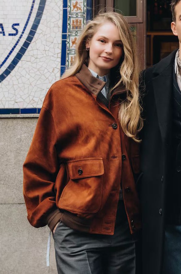 flmslost's tweet image. THOSE GLASSES LORD HELP ME