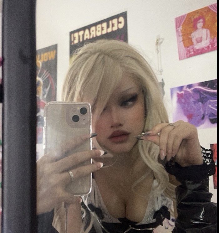lotusify's tweet photo. ໑ৎ ׁ ׅ    🖤 ꒰  moot hunt

     19﹒ she / her 
    ⋮ dbd, silent hill, resident evil, LoL, val
     🎮 : lesserafim, sleep token, 
bvb ⋮ multi 
  ♱⋆ soft vamp, anime nerd
♡ / ↺ to be moots
#promotwt #mootshunt #moothunt #anime #gamingtwt #filmtwt #kpoptwt #cosplay #multi https://t.co/xIhxwX9u3e