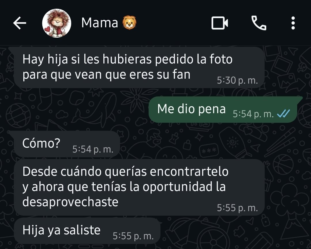 kary_granger's tweet photo. Vi a @torpecillo_  saliendo del gym y en vez de hablarle, decirle algo, procedi a gritar internamente de emoción, le cuento a mi mama y ella dice lo siguiente.
Falle como Jochis de las estrellas fulgurantes perdón 🥺🤧 https://t.co/5a8D2a2sMo