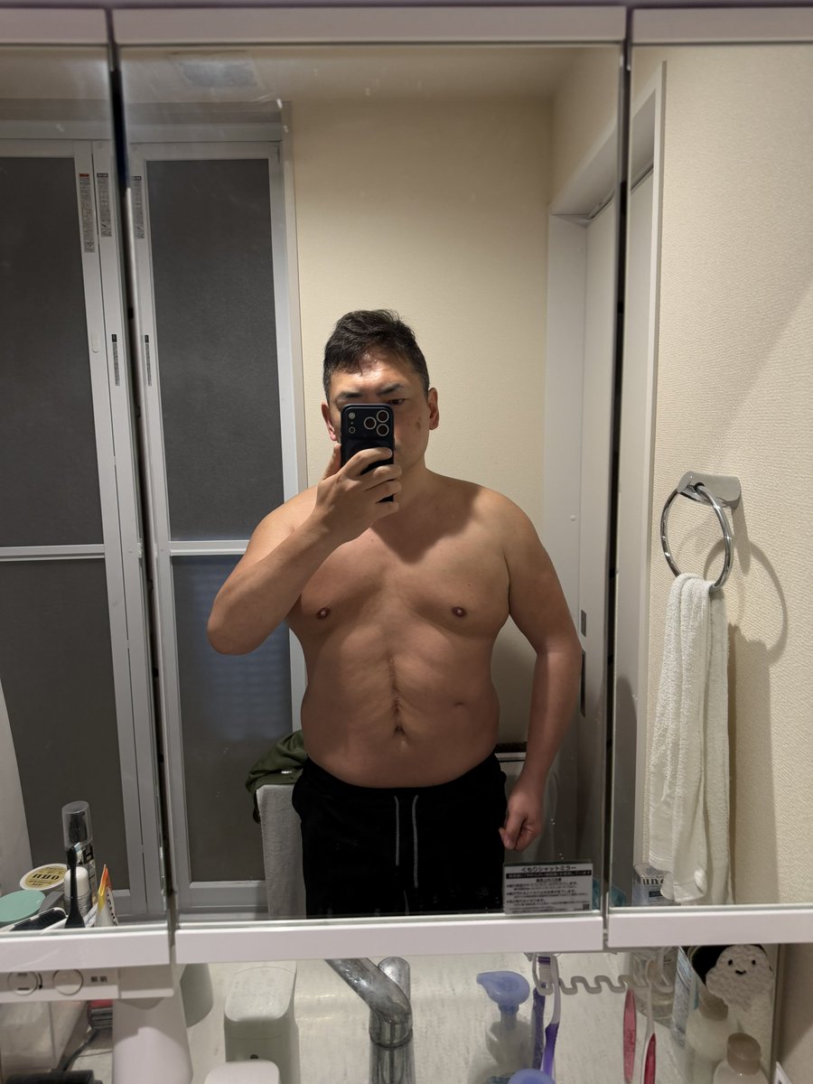 gymdamv2's tweet image. おはようごさいます
出筋　いや出勤してきます
#筋トレ #筋肉 #Anytime #fitness
#筋トレ男子 #筋トレ垢と繋がりたい