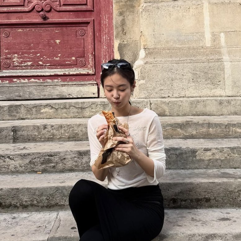 jennie pics tweet media