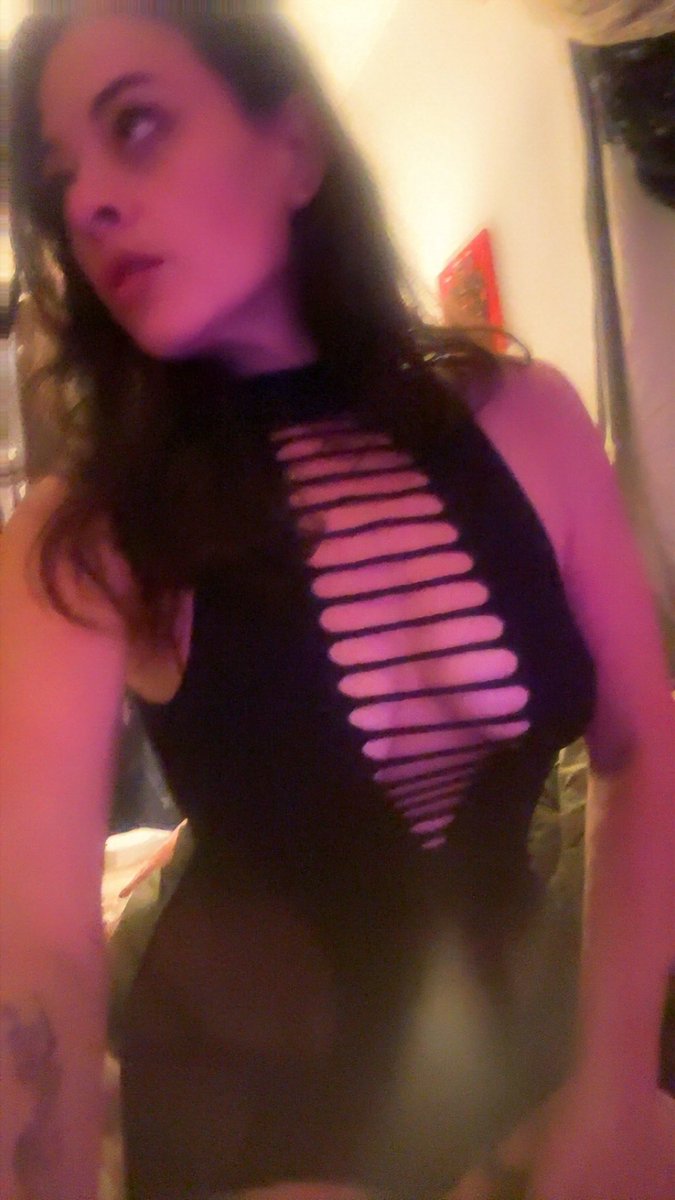 GoddessRae19's tweet photo. More than you can handle….more than you deserve. Don’t waste my time. #paypig #findomme #nsfwtwtًً #seller #buyer #buyingcontent #goddess #goddessrae https://t.co/eJ8s2mfE9g