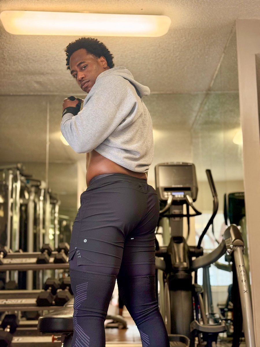 In the lab 🥼🍑