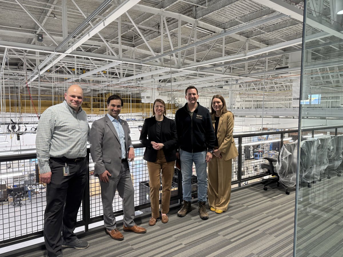 GTinDC's tweet photo. Great having @NRCgov Commissioner Marzano on campus today! The nuclear renaissance in our country won’t happen without sufficient talent, innovation and manufacturing. Honored to show him and his staff how we are contributing to a clean energy future. https://t.co/CskNCWbNnc