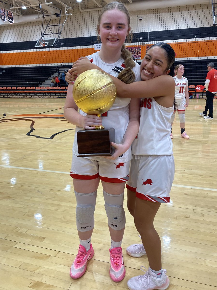 V_Cochrum29's tweet photo. Round 1 ✔️ #movingon #basketball https://t.co/3hHeYoC4Ta