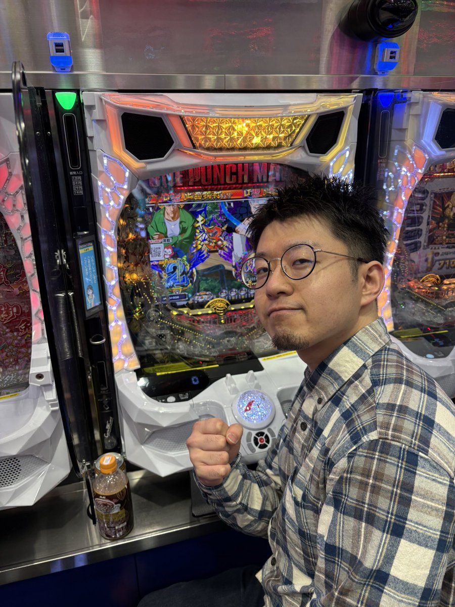 本日はパーラーニューギンさんにて、先行導入中のeワンパンマン2を実戦