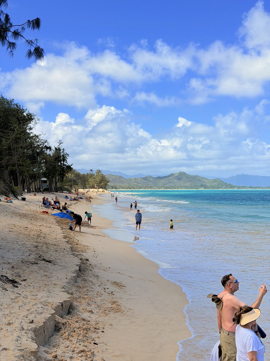 Galvez10's tweet photo. The aloha state https://t.co/wMEAWEb2wv