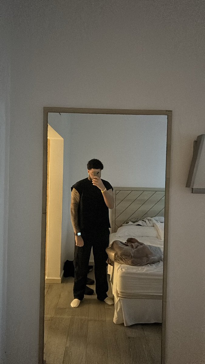 brandon🎧 tweet media