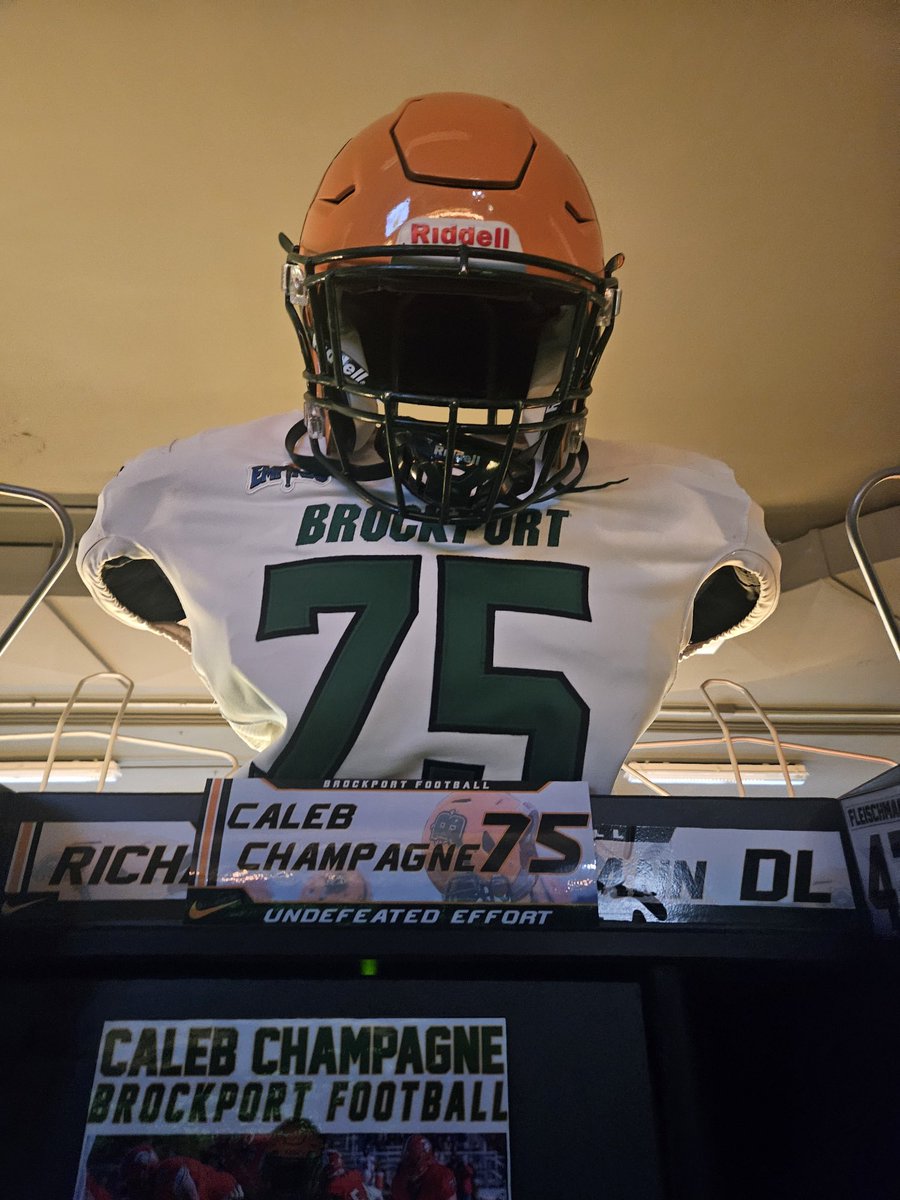 CalebChamp7523's tweet photo. After an amazing visit and some great conversation I am blessed to receive my 7th offer to play for @BPort_Football @coachmangone @Coach_Potter @Coach_BWiLL21 @coacharita31 @SCSFBSpartans https://t.co/IIOdiEk5DG