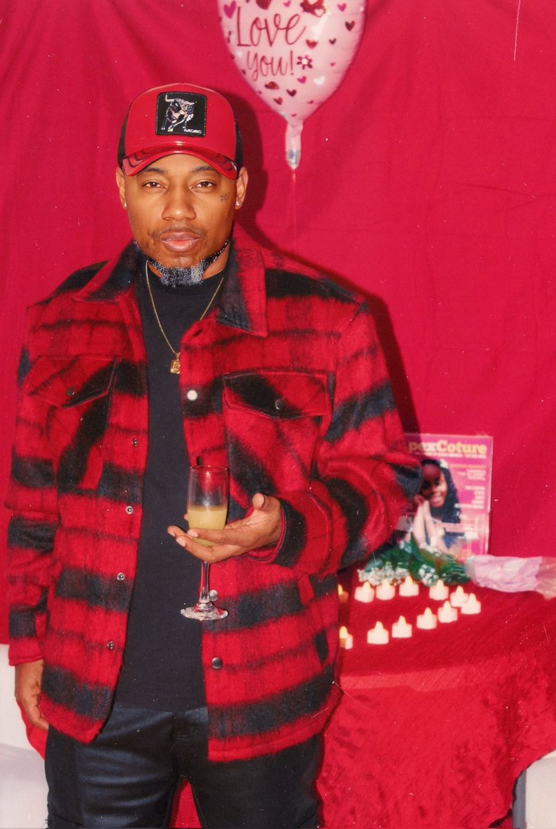 When the stars align, you never know who cupid has in mind... There can only be ONE Valentine and she's mine 🥰 

Tuan ❤️‍🔥 Spyda Collection 😘

#ApexCotureMag

#BkackAmericanLove ❤️

📸 Dante Joy