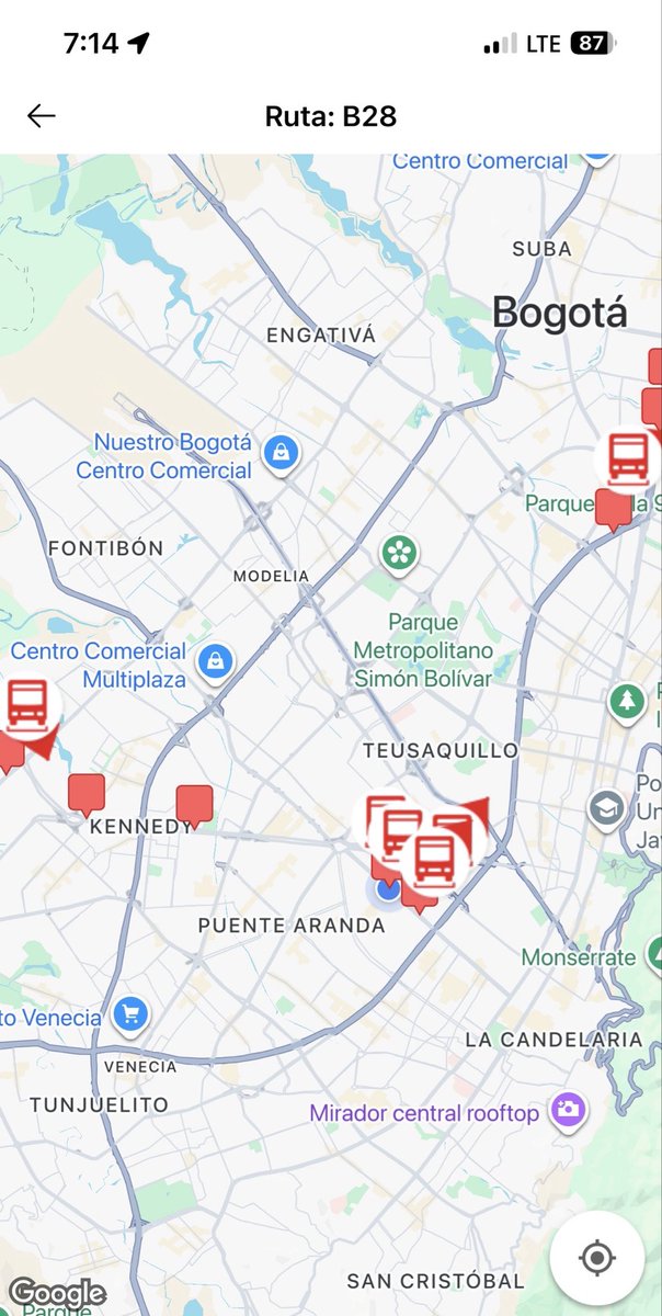 JuliH19's tweet photo. Sean serios @TransMilenio ¿qué clase de planeación de frecuencias es esta? En una ruta que no tiene trancones ni manifestaciones. Solo necesitan hacer bien su trabajo, no se pide más. @BogotaTransito @SectorMovilidad @Bogota https://t.co/59yRawfuO7