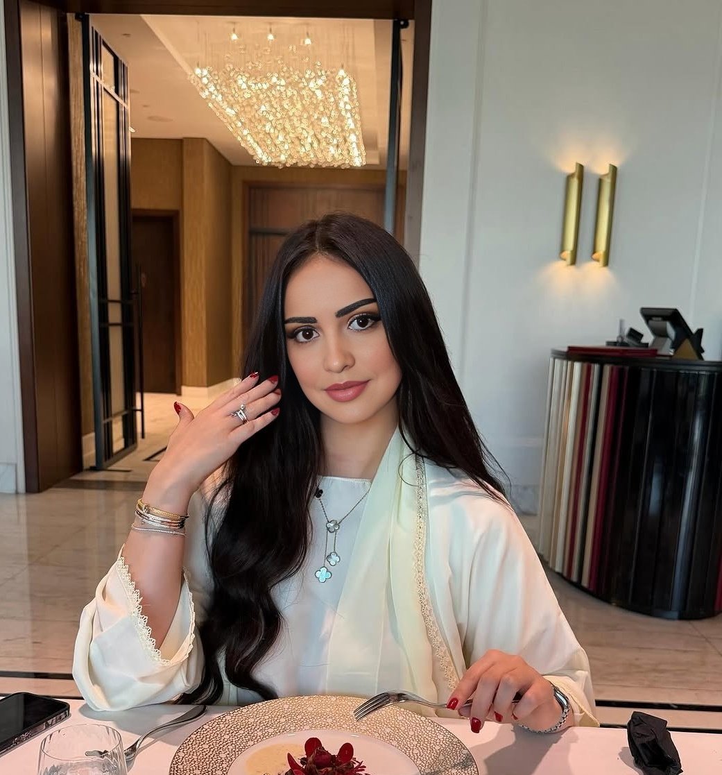 سؤال موجه لك :
هل أنت راضي بما قسمه الله لك؟؟

إذا كنت راضي فاكتب (الحمدلله)
أرسل اسمك ورقمك بالخاص للسحب😍
تابع حسابي 🥰🥰🥰