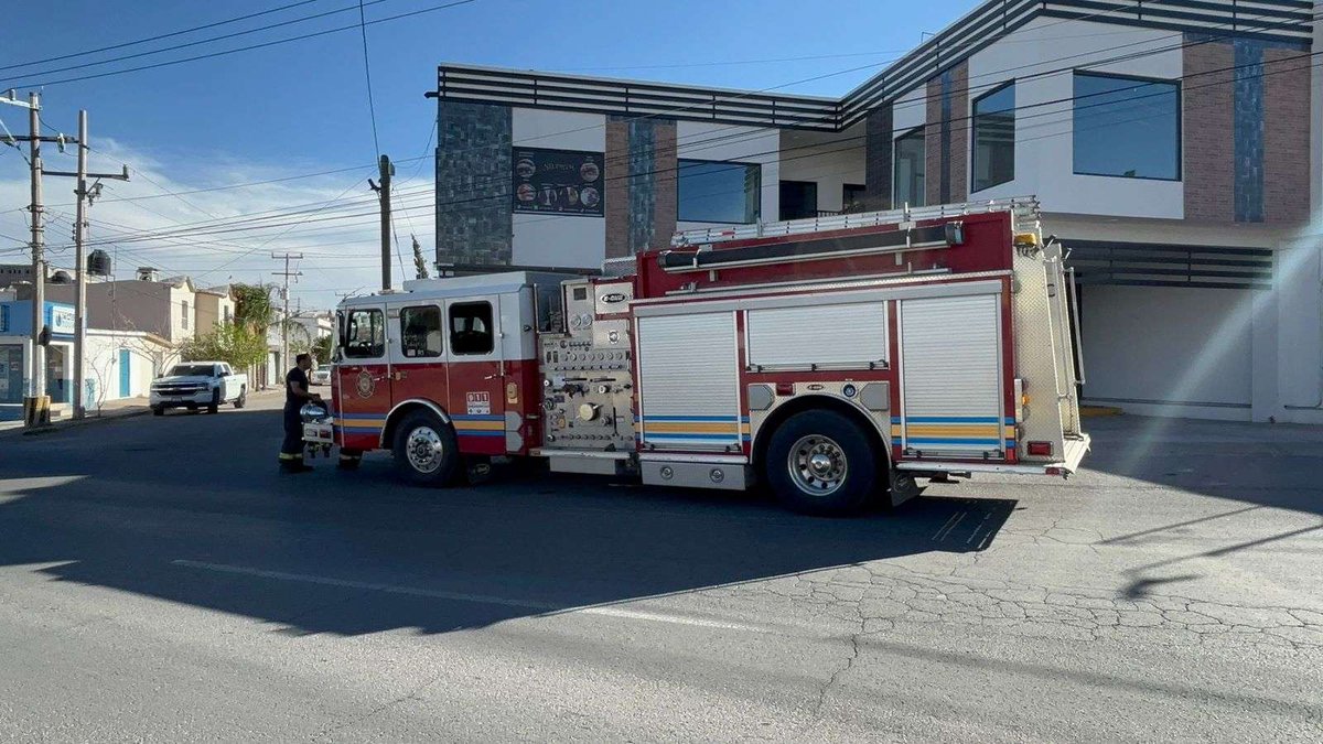 Se desprenden tejas de casa en la Diego Lucero

novedadesdechihuahua.com.mx/local/se-despr…