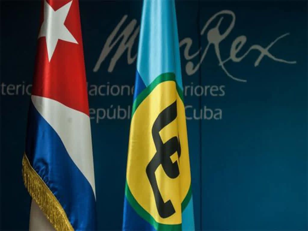 FMC_Cuba's tweet photo. 🔴| El vicegobernador de Antigua y Barbuda,instó a los países miembros de la Comunidad del Caribe (CARICOM) a encontrar vías prácticas de apoyo a #Cuba, en momentos en que su pueblo enfrenta necesidades urgentes.
#CubaNoEstáSola https://t.co/UEChNwzszb
