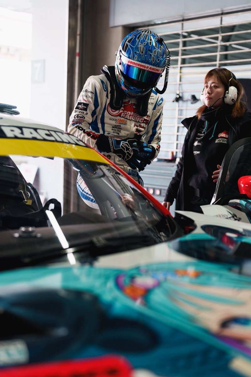 ドライバー交代しこの後は谷口選手が走ります！ (え)#fightgsr #SUPERGT