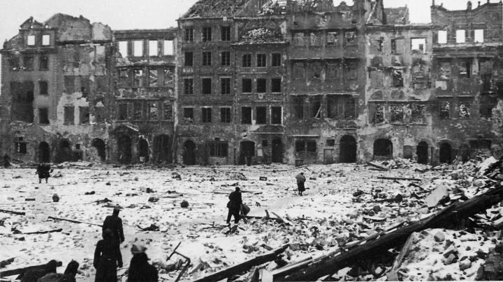 >Rent Freeze
>Increase Property Taxes

You cannot be this fucking stupid. NYC apparently never learned its lessons from the 1970s.