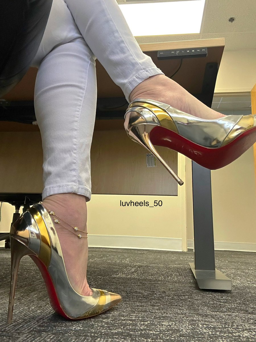 luv_heels's tweet photo. #luvshoes #highheels #louboutin #heels #tuesdayshoesday #officelife #stilettos #shoes #sokate120 #tuesdayvibes https://t.co/WRL45P6rl1