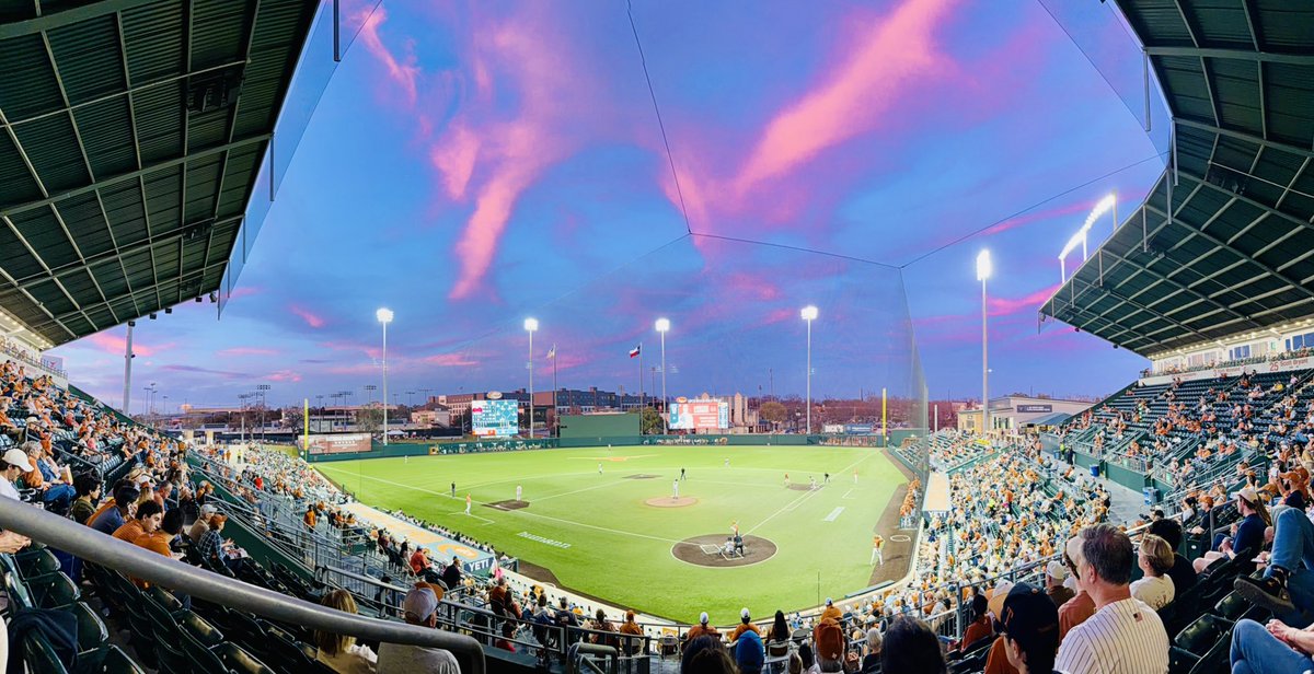 The sky is putting on a show tonight at the Disch. 🌄