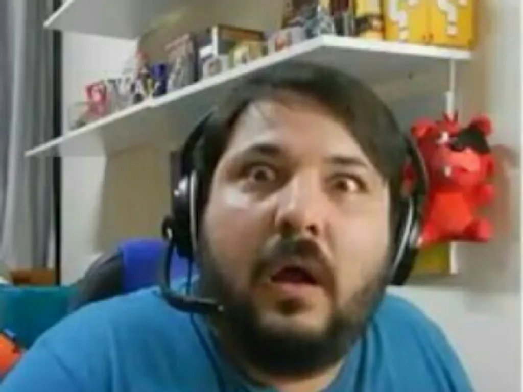 🚨CARALHO: Core das Antigas fala em entrevista polêmica que não quer mais ser chamado de 'Core das Antigas.

"Não quero mais ser chamado de Core das Antigas.", diz Core das Antigas.