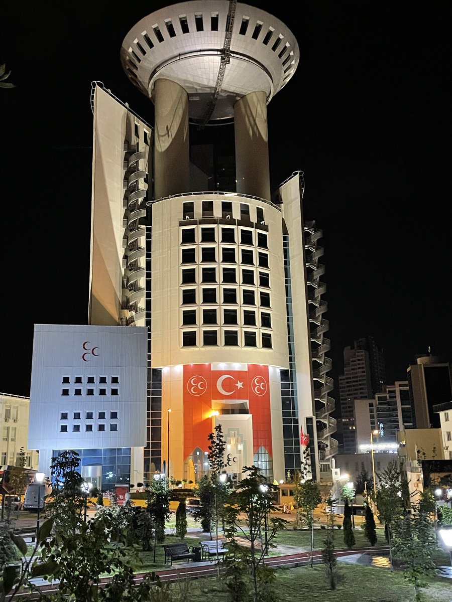 Satanlardan, kaçanlardan ve kiriştek gibi dönenlerden olmayacağız.
Bir kere satan her zaman satar.