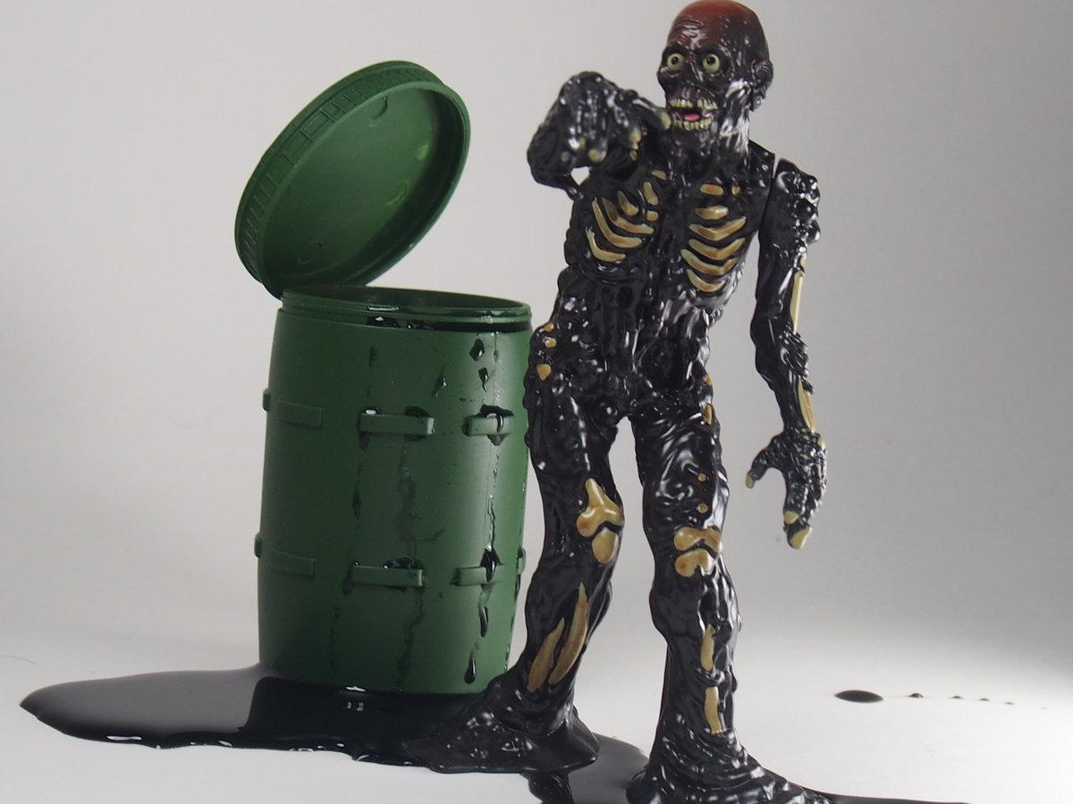 XombieZach's tweet photo. Been wanting various zombies in plastic form,this latest offering of the Tarman by Trick Or Treat really hit the spot for me.
#returnofthelivingdead
#tarman
#zombies
#toyphotography https://t.co/zU0dp0NENQ