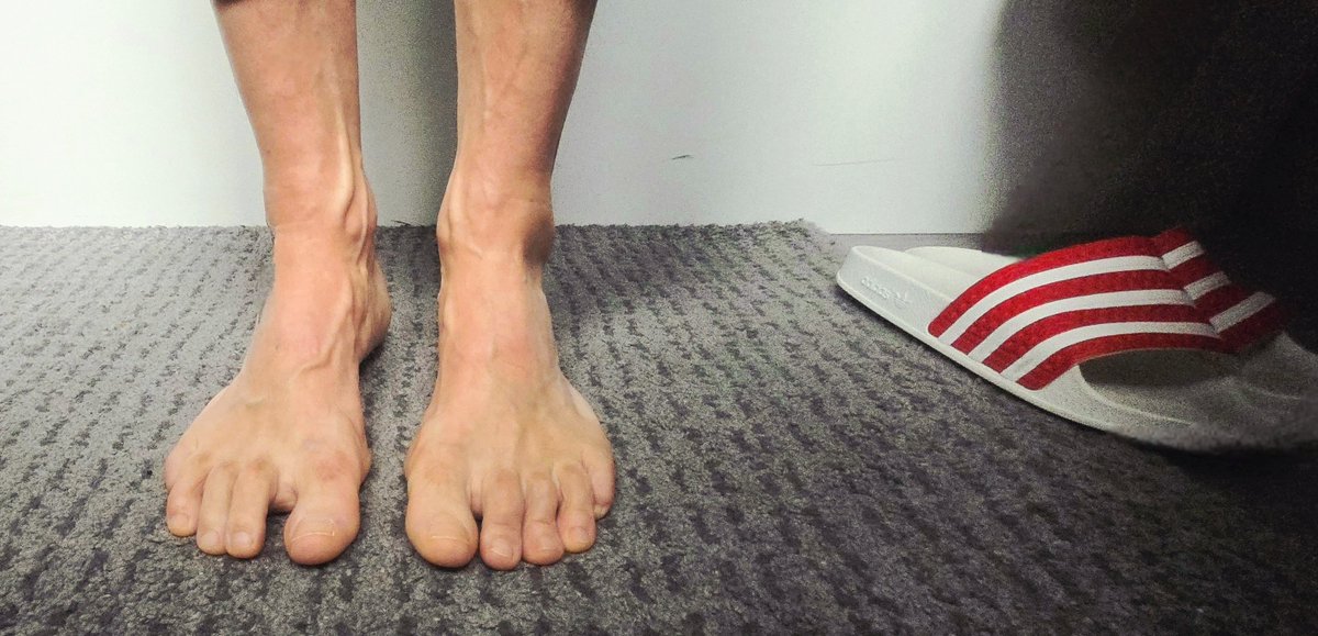 andreass_1998's tweet photo. Barefoot next to my slides.
#malebarefoot #meninslides https://t.co/x0jyVxpmU0