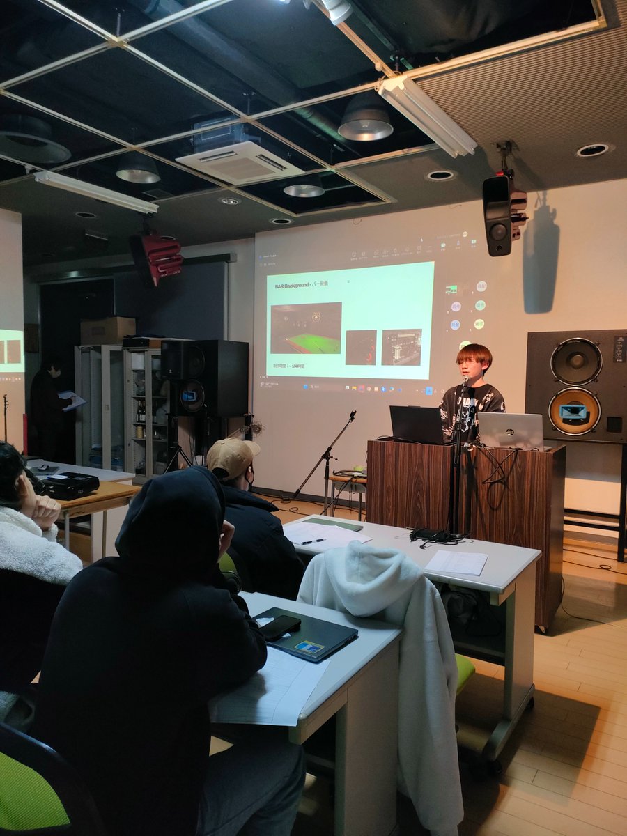 _ncp_college's tweet photo. 【デジタルクリエイター科進級制作発表会】
デジタルクリエイター科1年生。はじめてのホールでの発表会に緊張しながらも、自分たちの成長をまとめ発表できました。 https://t.co/Kwwa6sVBi6