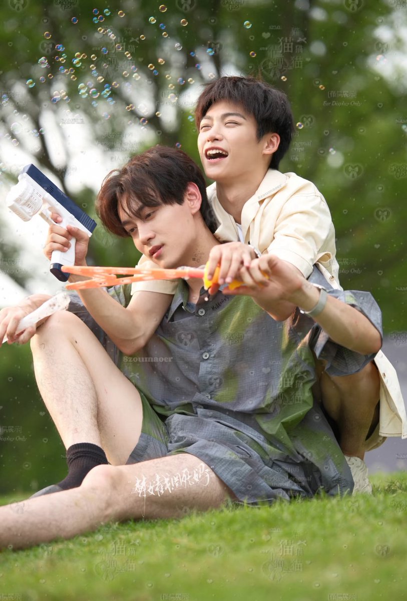 weiwei the most lucky man in this world bcs he has chicheng😭