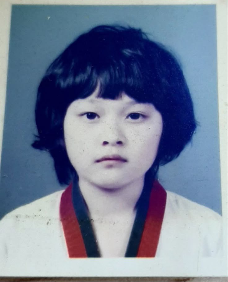 sometimes I forget that lee know used to learn taekwondo