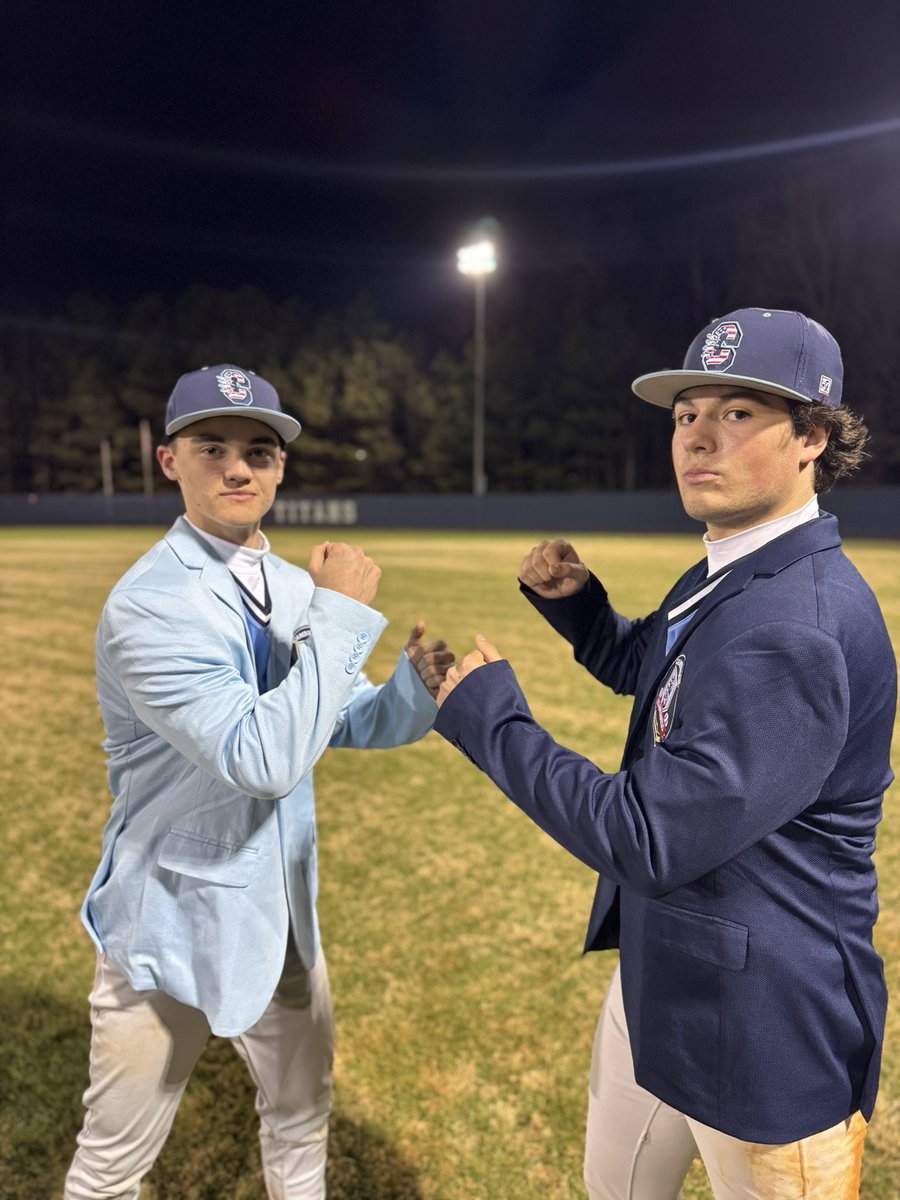 Bears_CHS's tweet image. Bears strike early and often to win 22-0, while also giving up zero hits! 

James Dugger with hard contact and a clean 1-2-3 inning in relief. Hudson Blevins comes off the bench with a multi hit, multi RBI day!

#GoBears #AllBusiness #FirstLeg #NoHitter