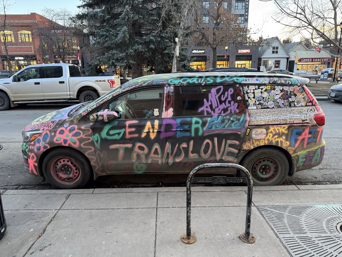 HardAssetAlpha's tweet photo. @Rightanglenews Mental illness. Saw the van parked by my local gym a few weeks ago. Should’ve handled it if it was known. https://t.co/1MCKu4I6cc