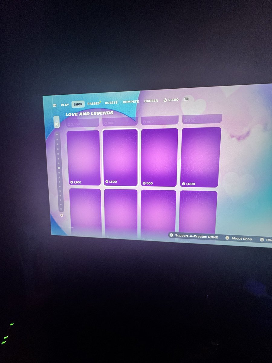 RealSPK_HARRY's tweet photo. @TaborTimeYT is your item shop here or is this a glitch for just me💀 https://t.co/v1fGn61wfH