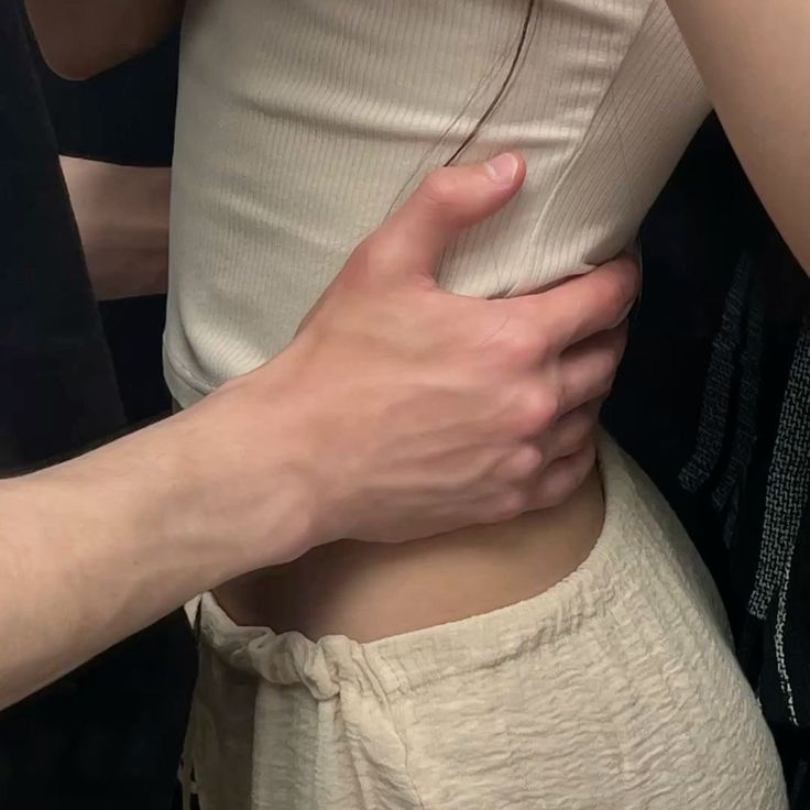 ᅠ
ᅠ
ᅠ
The art of my waist and his hand before we're heading to office.
ᅠ
ᅠ
ᅠ