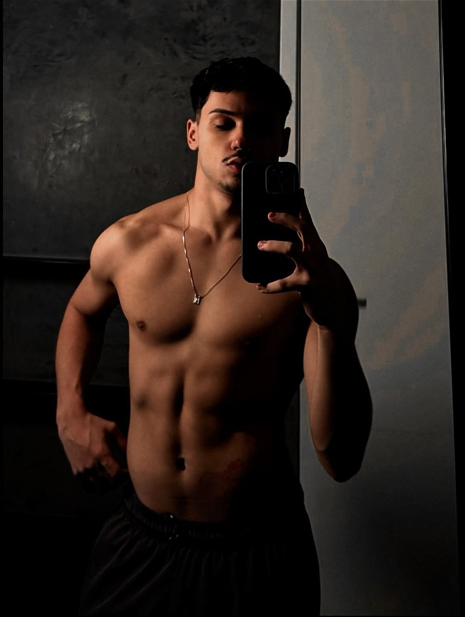 ᑭEᑭE tweet media