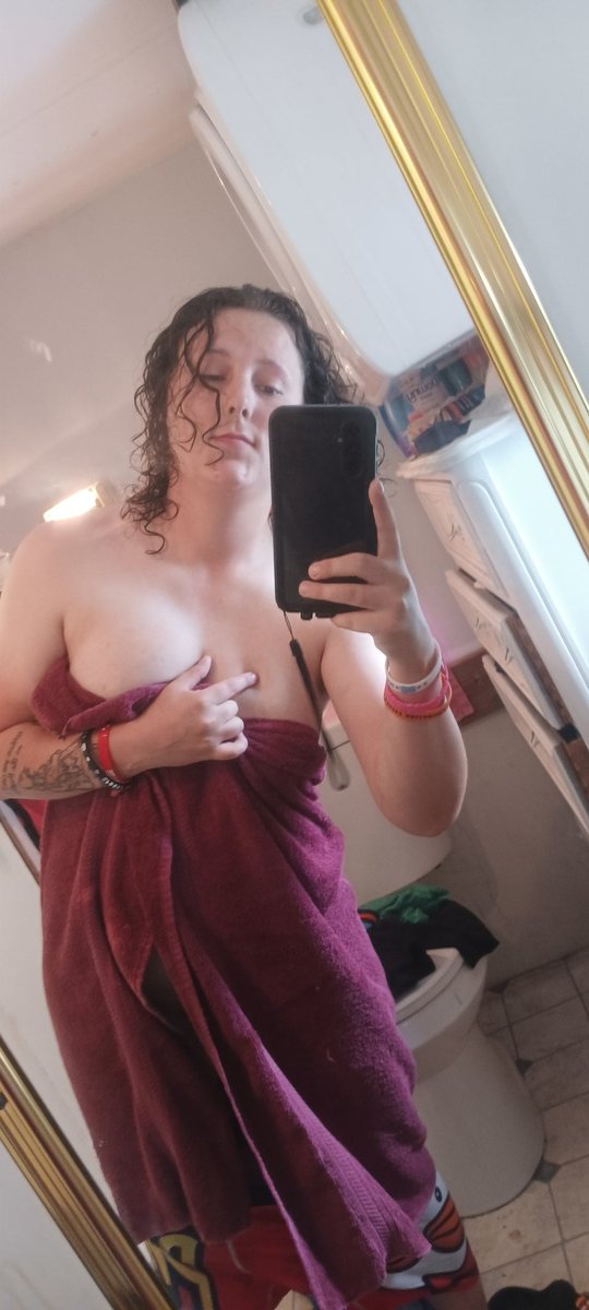 lesbianstudaddy's tweet photo. https://t.co/eFj0Iq9qQH https://t.co/f3BRzjwR8Z
